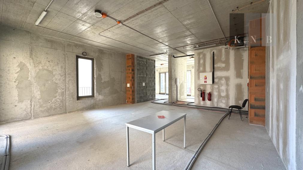 Predaj samostatného kancelárskeho priestoru 172,9 m² v úplne novej rezidenčnej budove na Račianskej ulici v meste Bratislava