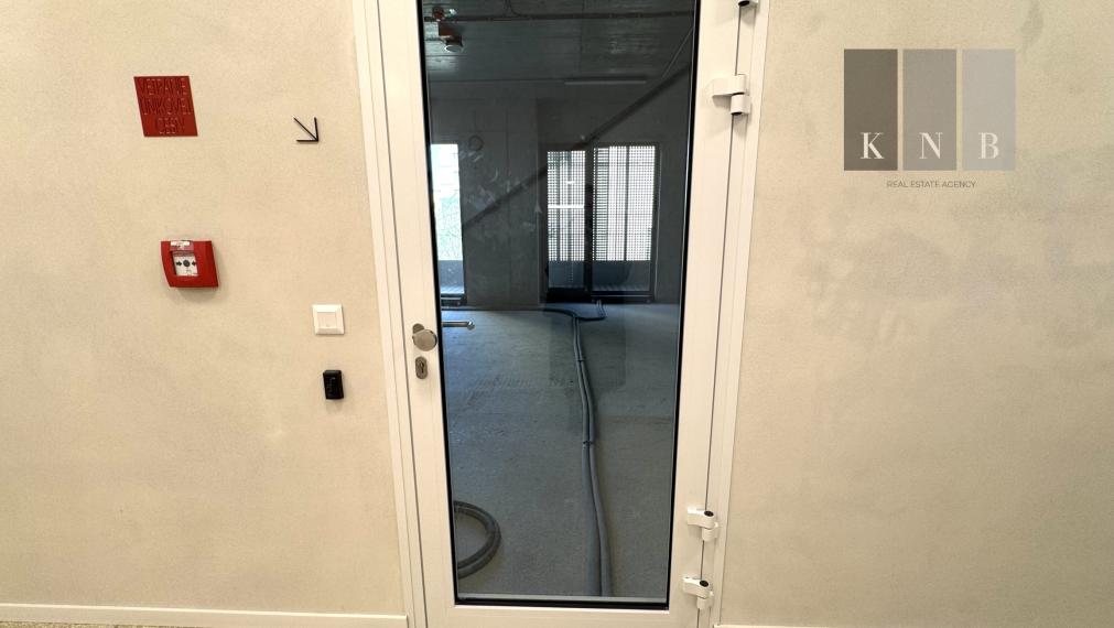 Predaj samostatného kancelárskeho priestoru 174,3 m² v úplne novej rezidenčnej budove na Račianskej ulici v meste Bratislava