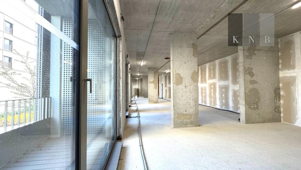 Predaj samostatného kancelárskeho priestoru 174,3 m² v úplne novej rezidenčnej budove na Račianskej ulici v meste Bratislava