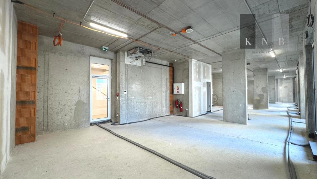 Predaj samostatného kancelárskeho priestoru 174,3 m² v úplne novej rezidenčnej budove na Račianskej ulici v meste Bratislava