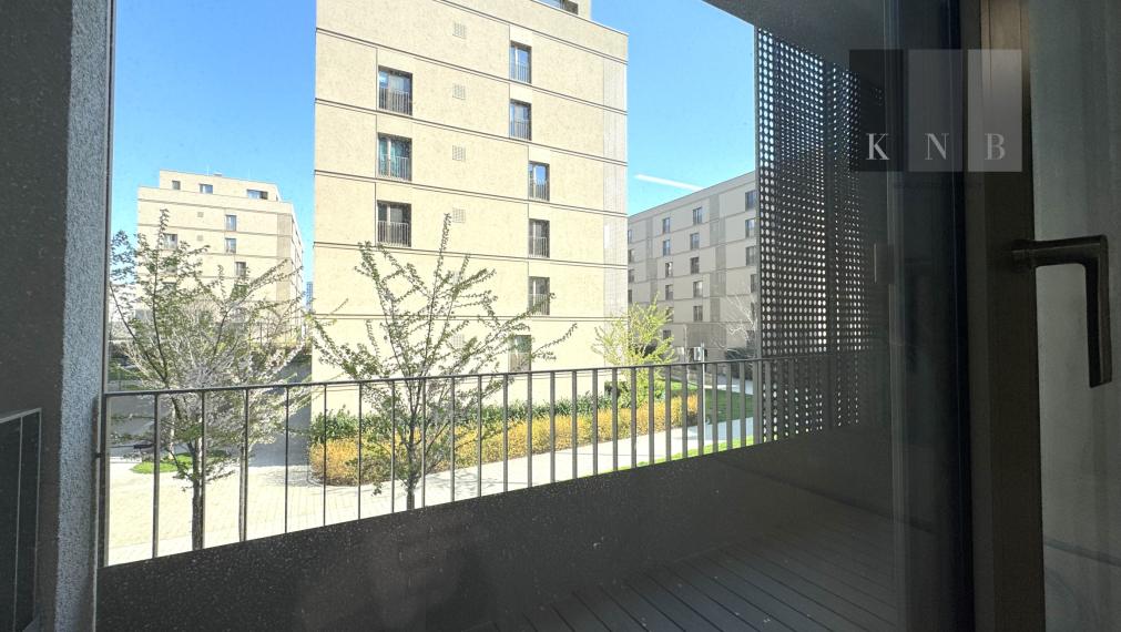 Predaj samostatného kancelárskeho priestoru 174,3 m² v úplne novej rezidenčnej budove na Račianskej ulici v meste Bratislava