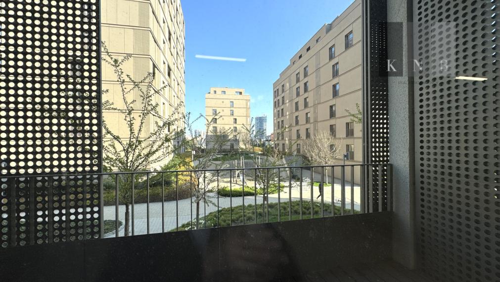 Predaj samostatného kancelárskeho priestoru 174,3 m² v úplne novej rezidenčnej budove na Račianskej ulici v meste Bratislava