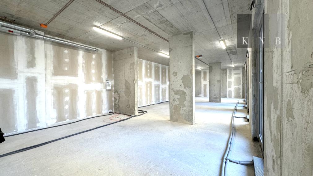 Predaj samostatného kancelárskeho priestoru 174,3 m² v úplne novej rezidenčnej budove na Račianskej ulici v meste Bratislava