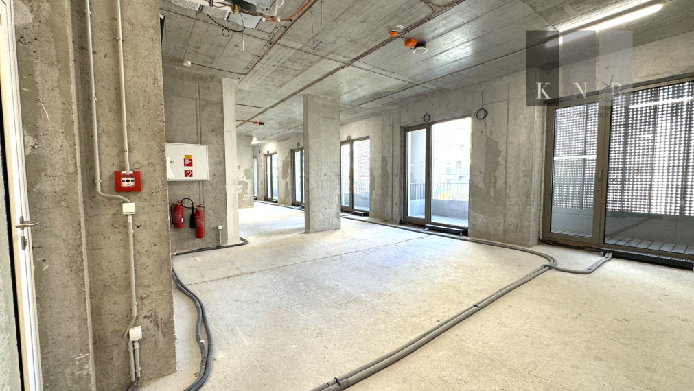 Predaj samostatného kancelárskeho priestoru 174,3 m² v úplne novej rezidenčnej budove na Račianskej ulici v meste Bratislava