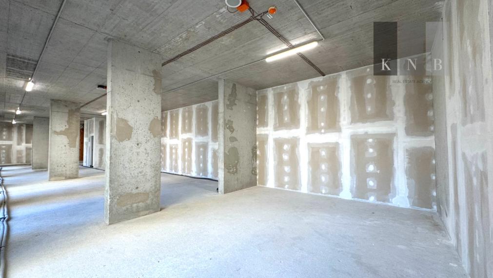 Predaj samostatného kancelárskeho priestoru 174,3 m² v úplne novej rezidenčnej budove na Račianskej ulici v meste Bratislava