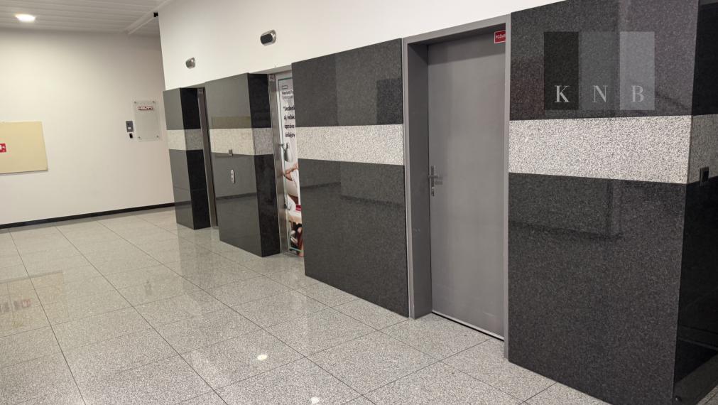 Prenájom samostatného kancelárskeho priestoru 317 m² v GBC I v meste Bratislava