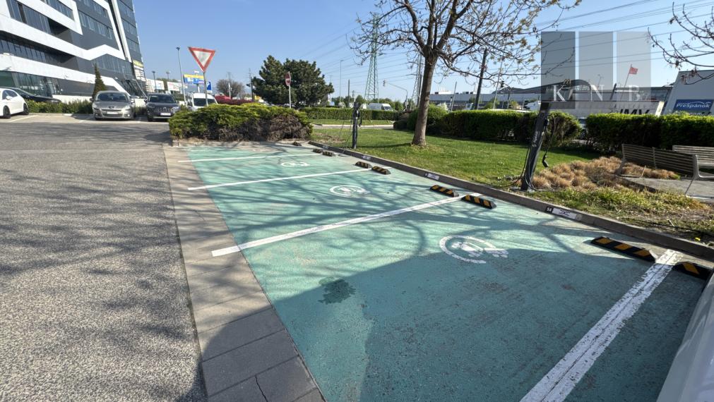 Prenájom samostatného kancelárskeho priestoru 317 m² v GBC I v meste Bratislava