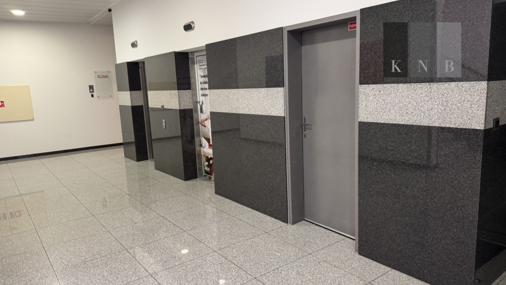 Prenájom samostatného kancelárskeho priestoru 586 m² v GBC I v meste Bratislava