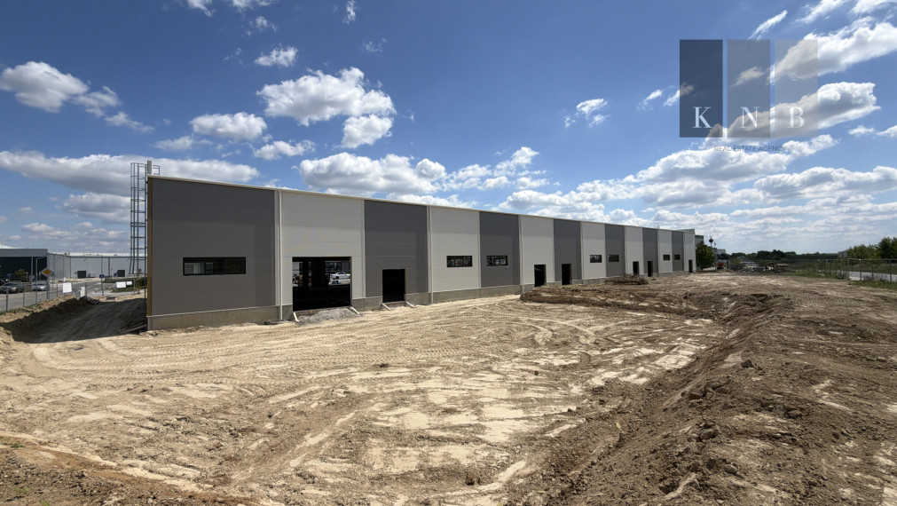 Predaj úplne nových obchodných skladov od 300 m² pri diaľnici D1 SENEC