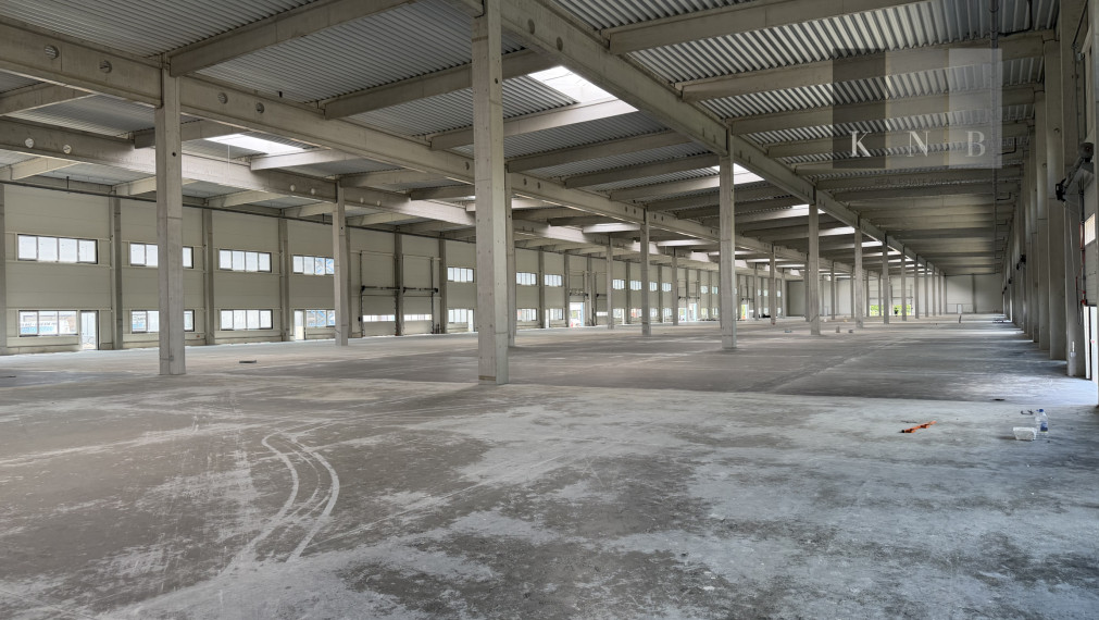Prenájom priestoru od 450 m² v kombinácii SKLAD, SHOWROOM, KANCELÁRIA s tepelnými čerpadlami v meste Bratislava
