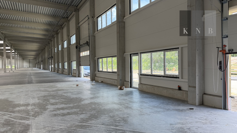 Prenájom priestoru od 450 m² v kombinácii SKLAD, SHOWROOM, KANCELÁRIA s tepelnými čerpadlami v meste Bratislava