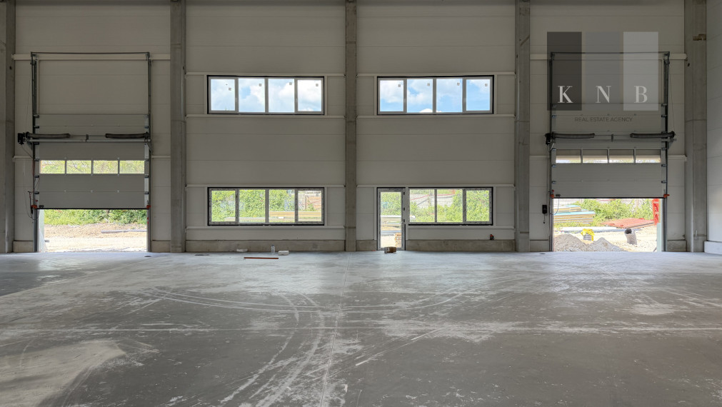 Space for lease from 450 m² combining WAREHOUSE, SHOWROOM, and OFFICE with heat pumps in Bratislava