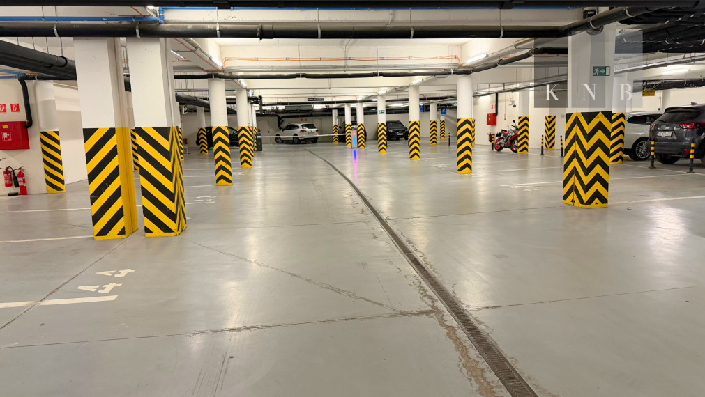 Prenájom prízemných obchodných priestorov od 55 m² do 1330 m² priamo v historickom centre mesta Trnava