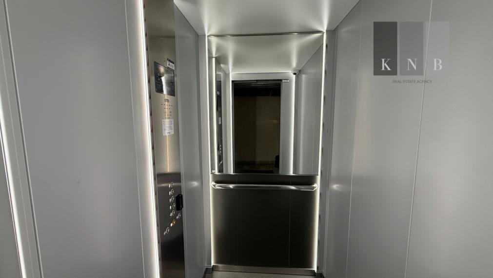 5-room non-residential space 180 m² for sale on Trnavská cesta Street in Bratislava
