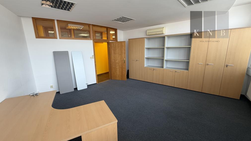 5-room non-residential space 180 m² for sale on Trnavská cesta Street in Bratislava