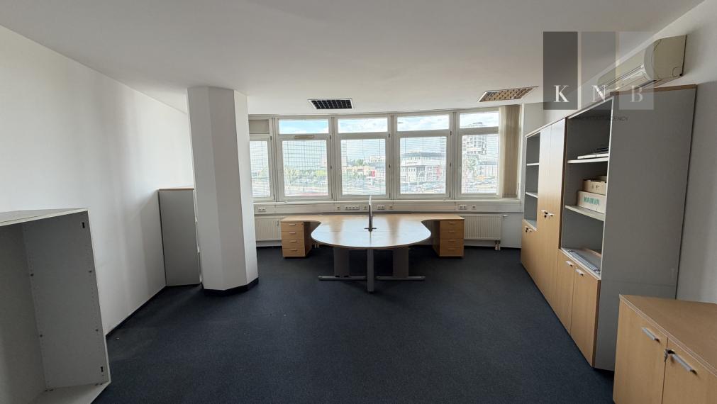 5-room non-residential space 180 m² for sale on Trnavská cesta Street in Bratislava