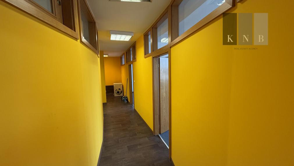 5-room non-residential space 180 m² for sale on Trnavská cesta Street in Bratislava