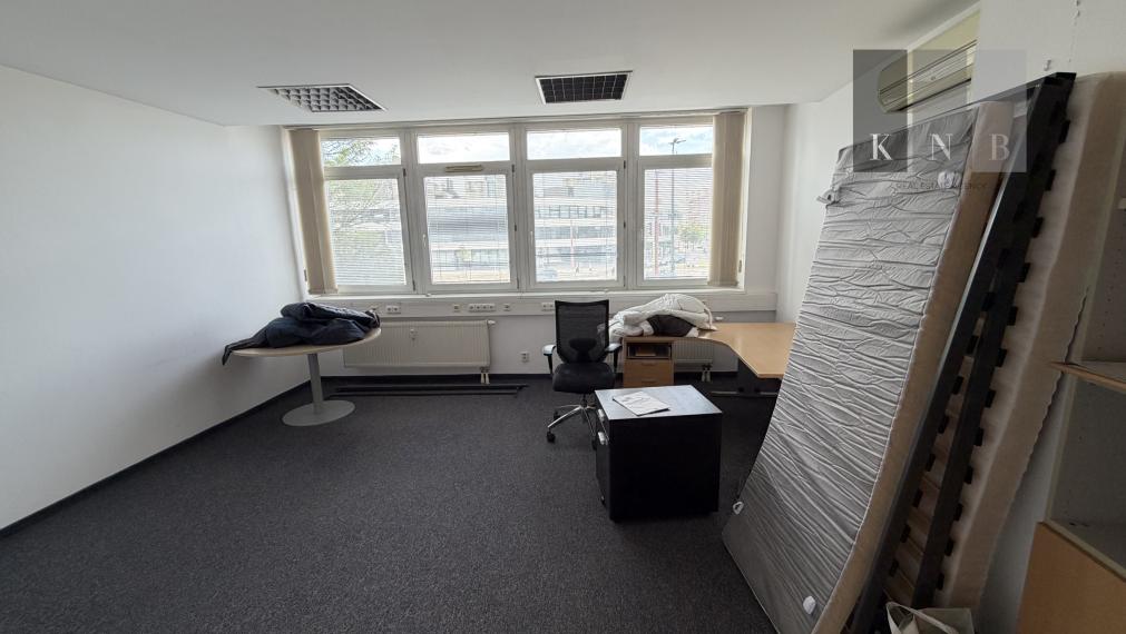 5-room non-residential space 180 m² for sale on Trnavská cesta Street in Bratislava