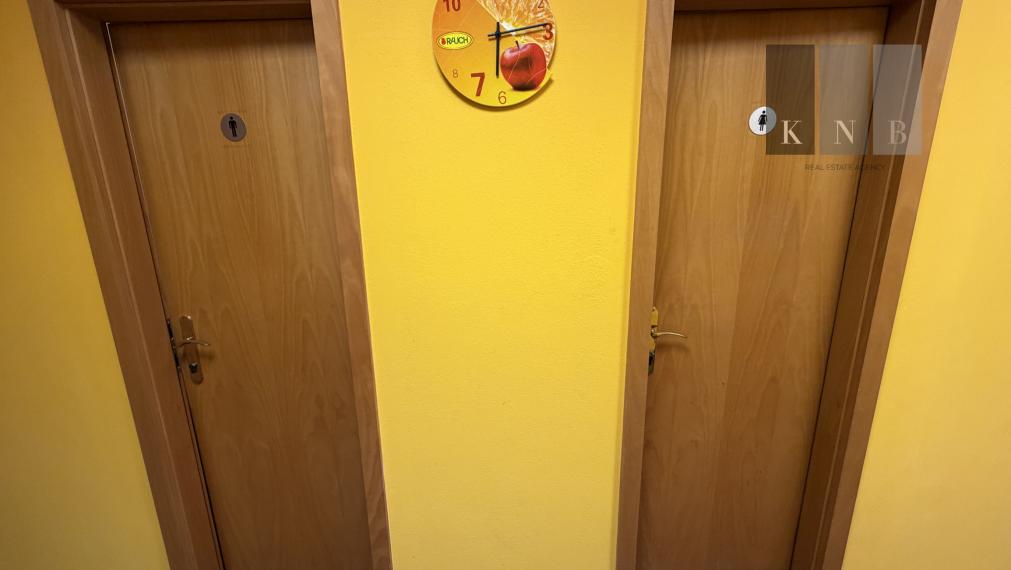 5-room non-residential space 180 m² for sale on Trnavská cesta Street in Bratislava