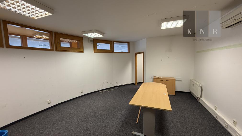 5-room non-residential space 180 m² for sale on Trnavská cesta Street in Bratislava