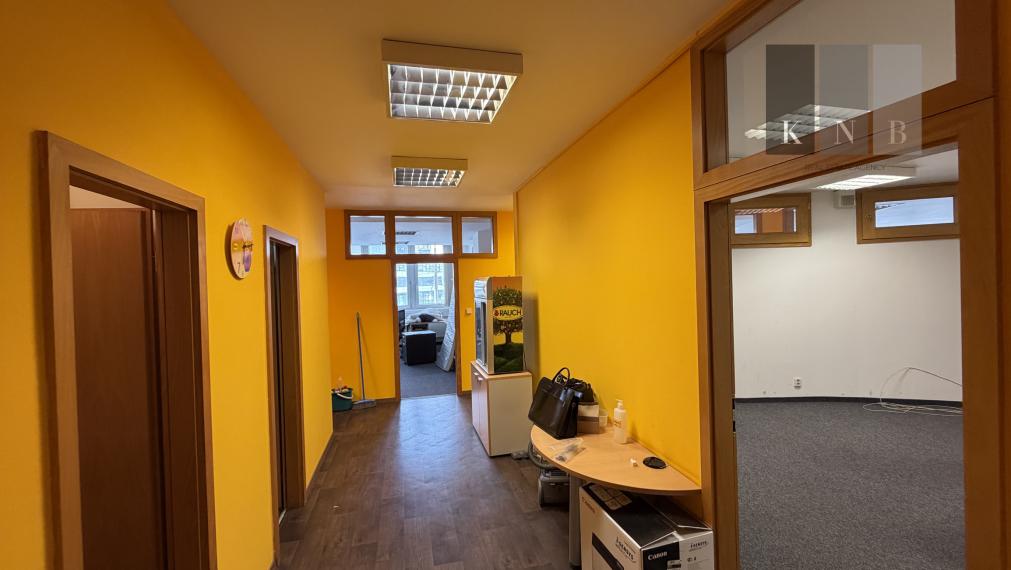 5-room non-residential space 180 m² for sale on Trnavská cesta Street in Bratislava