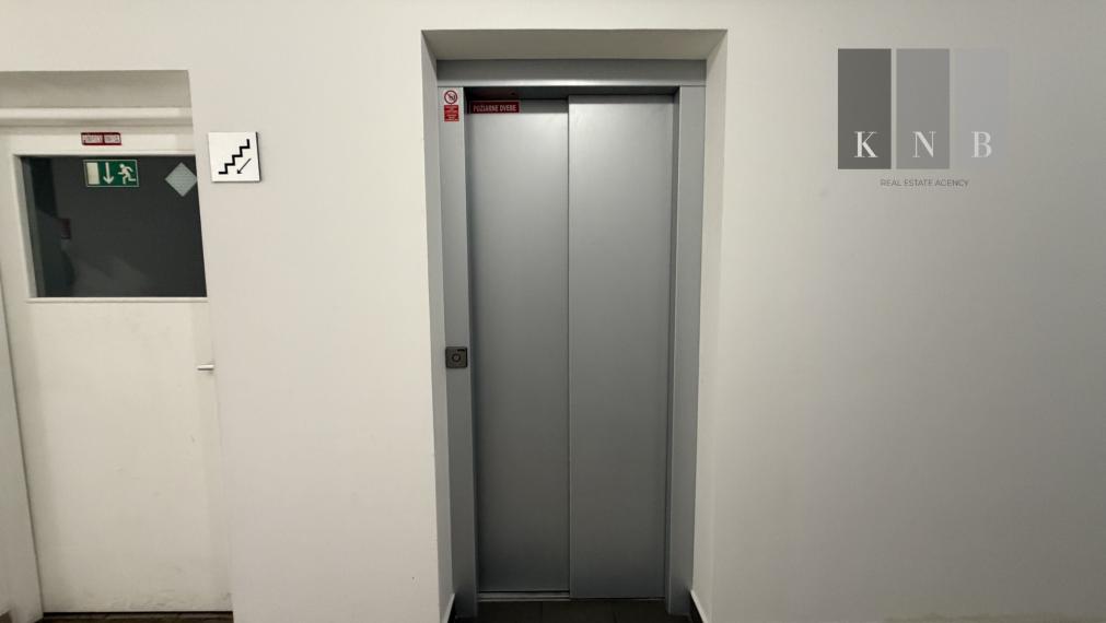 5-room non-residential space 180 m² for sale on Trnavská cesta Street in Bratislava