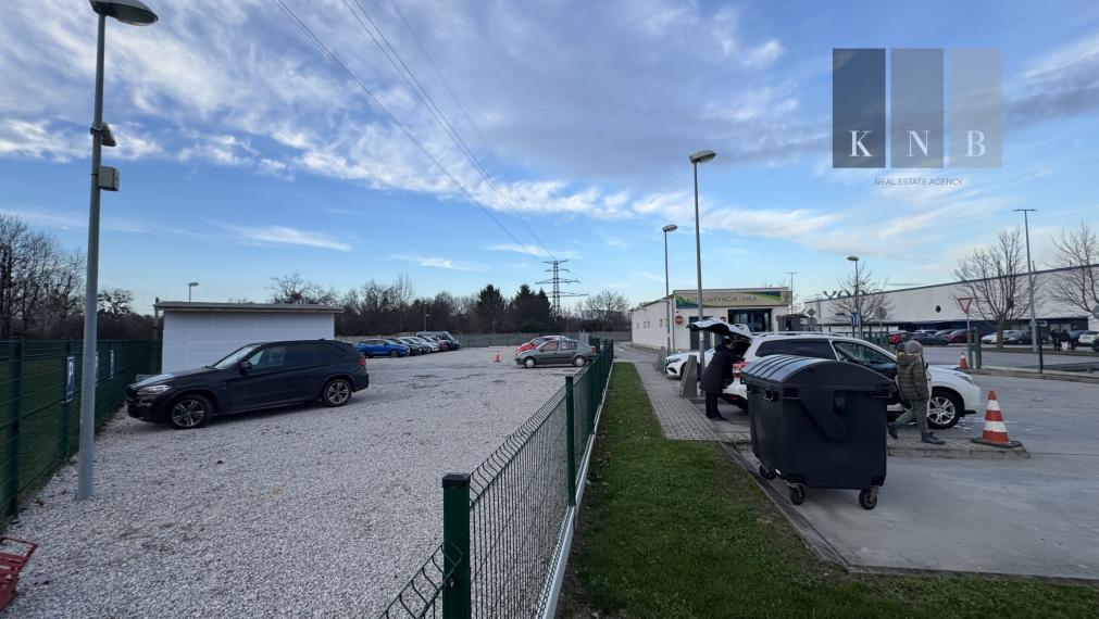Predaj areálu autocentra 4572 m² na ulici Panónska cesta v meste Bratislava