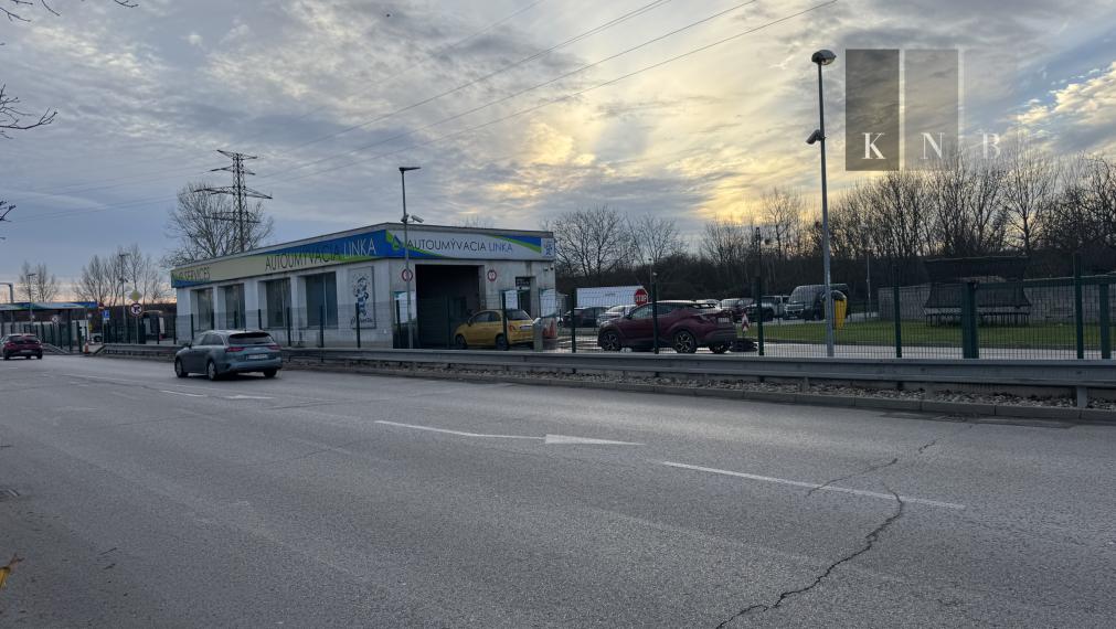 Predaj areálu autocentra 4572 m² na ulici Panónska cesta v meste Bratislava