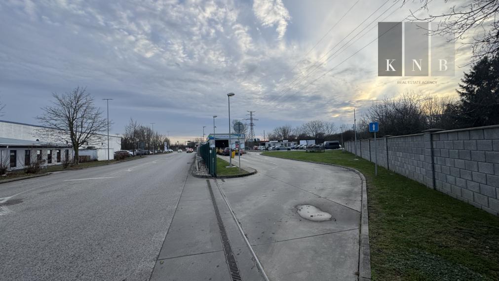 Predaj areálu autocentra 4572 m² na ulici Panónska cesta v meste Bratislava