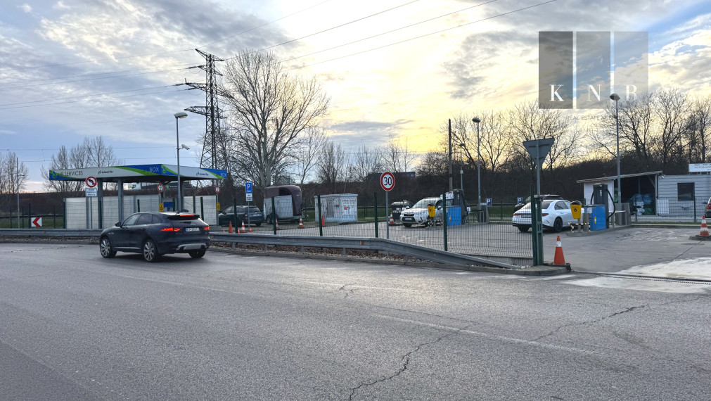 Sale of a car centre complex 4572 m² on Panónska cesta street in Bratislava