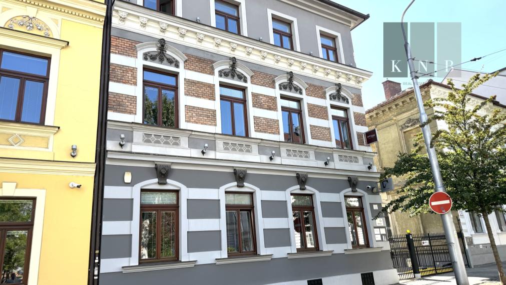 Kancelárske priestory 143 m² na prenájom v historickom centre mesta na Štefanovičovej ulici, Bratislava - Staré Mesto