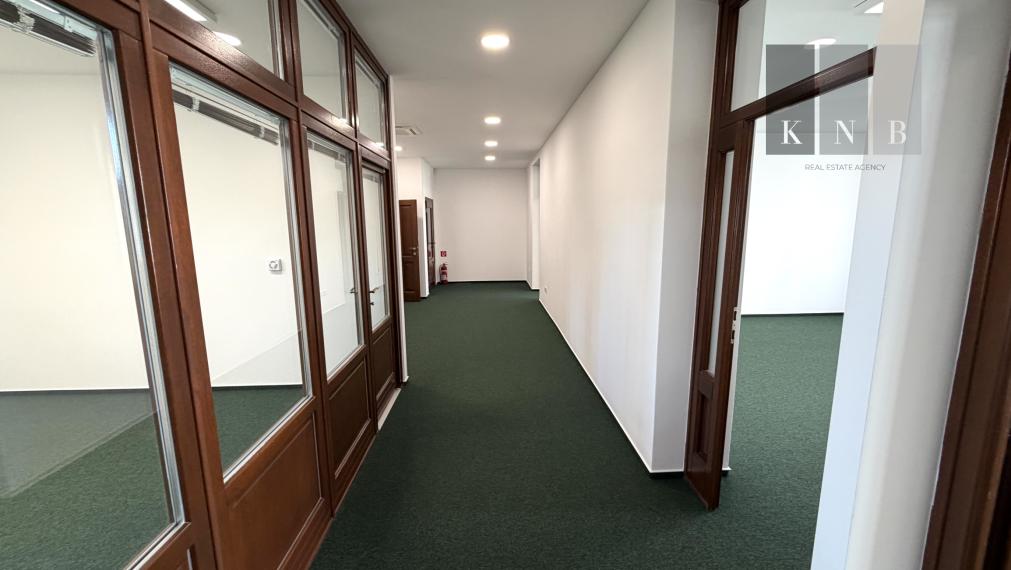 Kancelárske priestory 143 m² na prenájom v historickom centre mesta na Štefanovičovej ulici, Bratislava - Staré Mesto