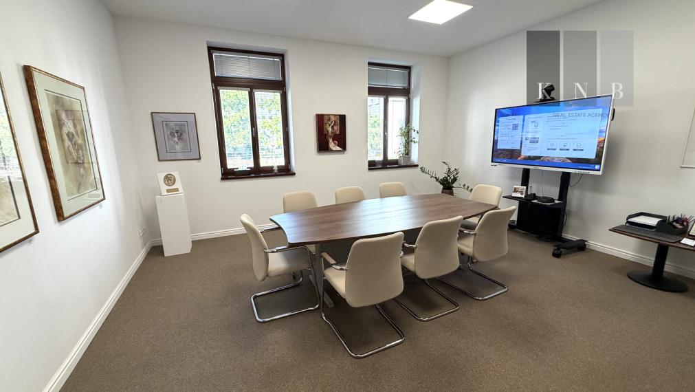 Kancelárske priestory 143 m² na prenájom v historickom centre mesta na Štefanovičovej ulici, Bratislava - Staré Mesto