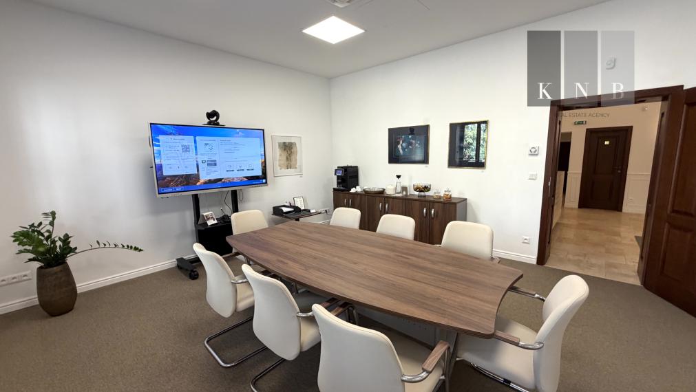 Kancelárske priestory 143 m² na prenájom v historickom centre mesta na Štefanovičovej ulici, Bratislava - Staré Mesto