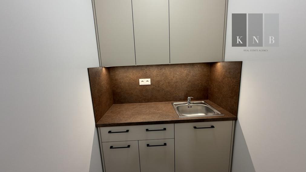 Kancelárske priestory 143 m² na prenájom v historickom centre mesta na Štefanovičovej ulici, Bratislava - Staré Mesto