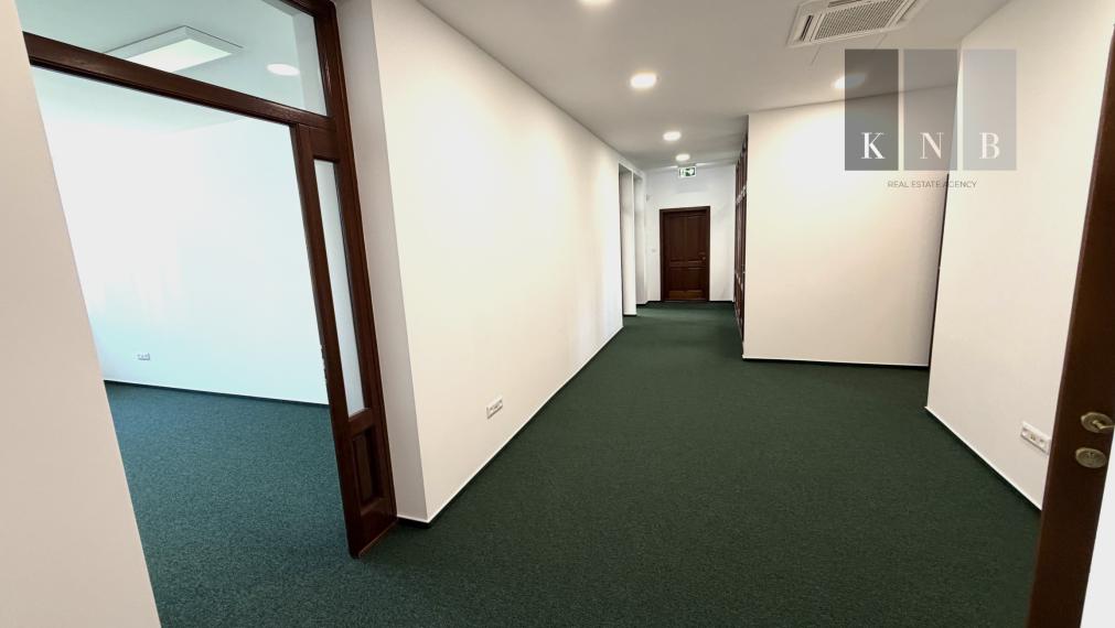 Kancelárske priestory 143 m² na prenájom v historickom centre mesta na Štefanovičovej ulici, Bratislava - Staré Mesto