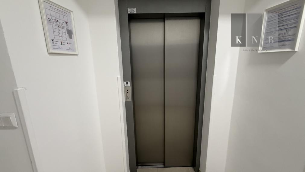 Kancelárske priestory 143 m² na prenájom v historickom centre mesta na Štefanovičovej ulici, Bratislava - Staré Mesto