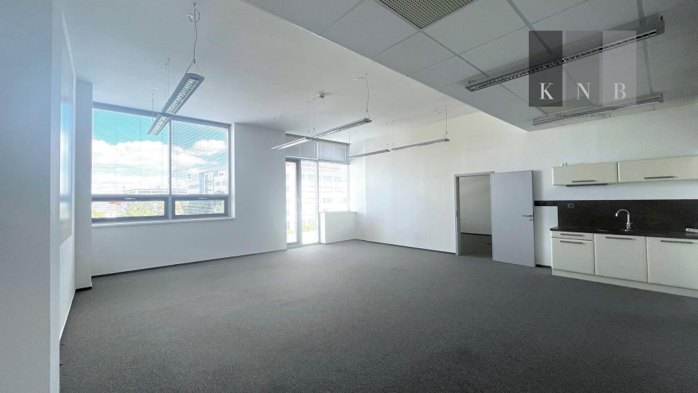 Prenájom moderných kancelárií od 24 m² do 138 m² v skvelej lokalite na Galvaniho ulici, Bratislava – Ružinov