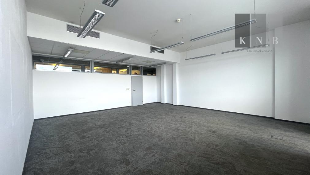 Prenájom moderných kancelárií od 24 m² do 138 m² v skvelej lokalite na Galvaniho ulici, Bratislava – Ružinov