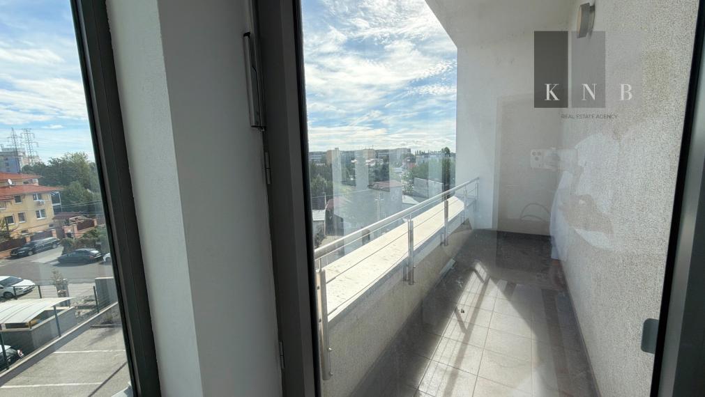Prenájom samostatného kancelárskeho traktu 330 m² v skvelej lokalite pri Rožňavskej ulici – Bratislava, Nové Mesto