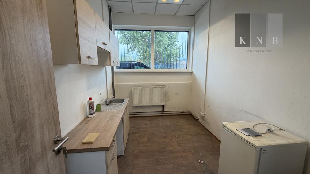Prenájom skladového priestoru 1081 m² v meste Bratislava