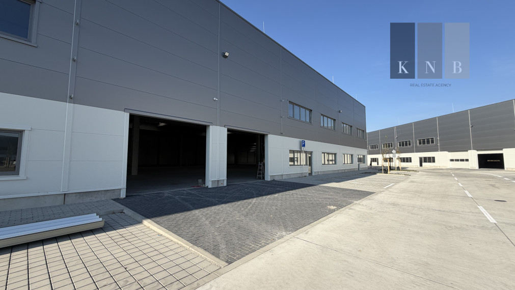 Space for lease from 450 m² combining WAREHOUSE, SHOWROOM, and OFFICE with heat pumps in Bratislava