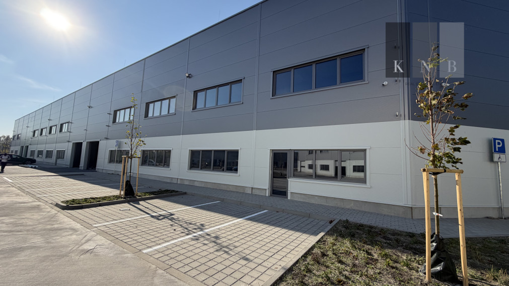 Space for lease from 450 m² combining WAREHOUSE, SHOWROOM, and OFFICE with heat pumps in Bratislava