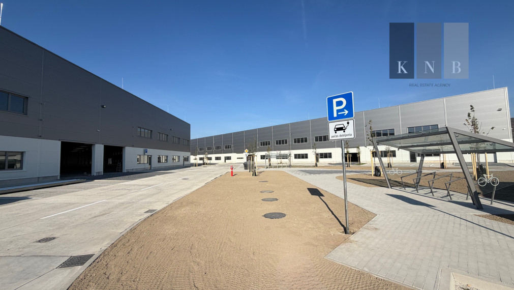 Space for lease from 450 m² combining WAREHOUSE, SHOWROOM, and OFFICE with heat pumps in Bratislava