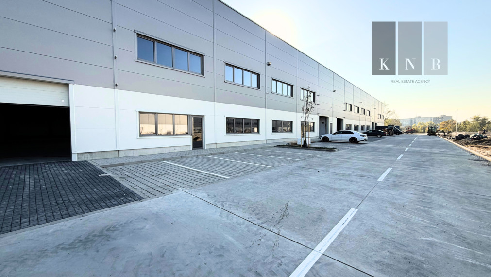 Space for lease from 450 m² combining WAREHOUSE, SHOWROOM, and OFFICE with heat pumps in Bratislava
