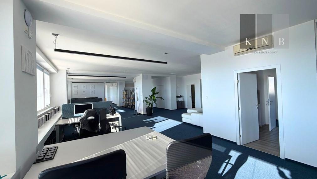 Prenájom samostatného kancelárskeho traktu 240 m² – Miletičova ulica, Bratislava