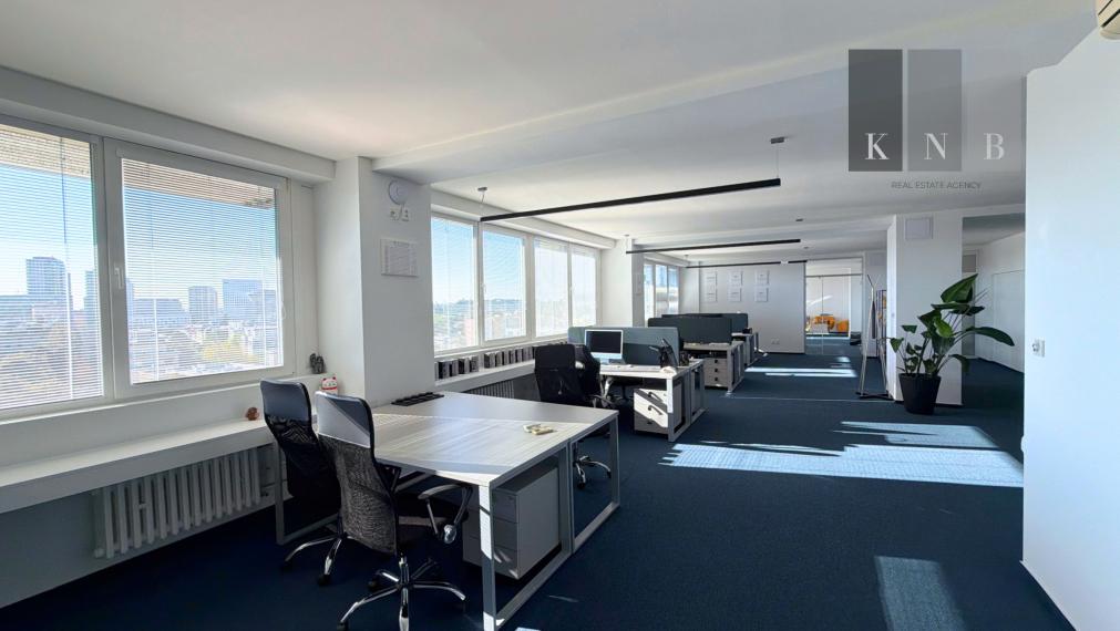 Prenájom samostatného kancelárskeho traktu 240 m² – Miletičova ulica, Bratislava