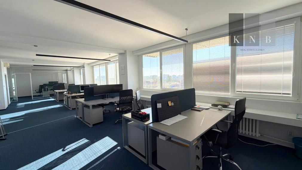 Prenájom samostatného kancelárskeho traktu 240 m² – Miletičova ulica, Bratislava