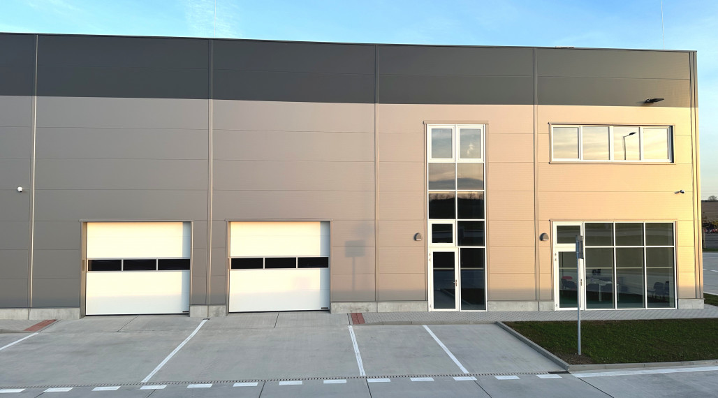 Rental of retail, warehouse, and office space under one roof – 470 m² with heat pumps in Nitra