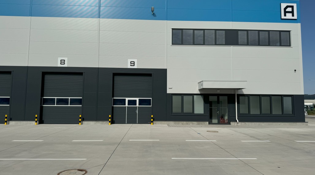 4 new warehouses for rent from 800 m² including offices directly in the city of Bratislava